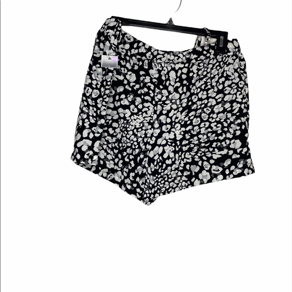 NWT WestLoop B&W Leopard Shorts